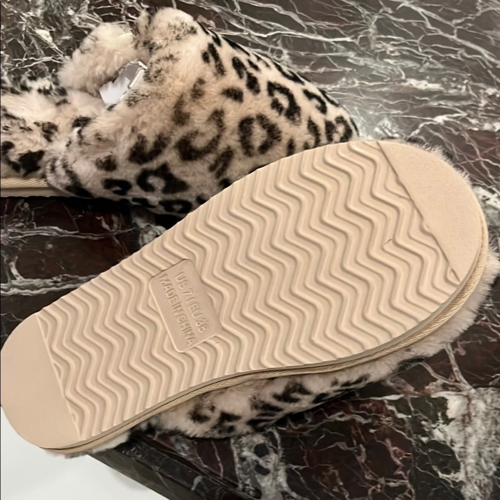 Cream and Black Cozy Leopard Print Slippers - Picture 5 of 5